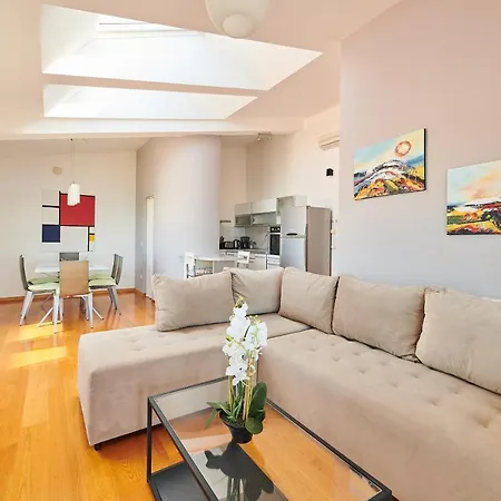 Bellavista Sea View أوماغ