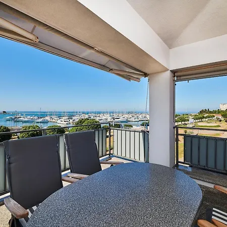 Bellavista Sea View * أوماغ