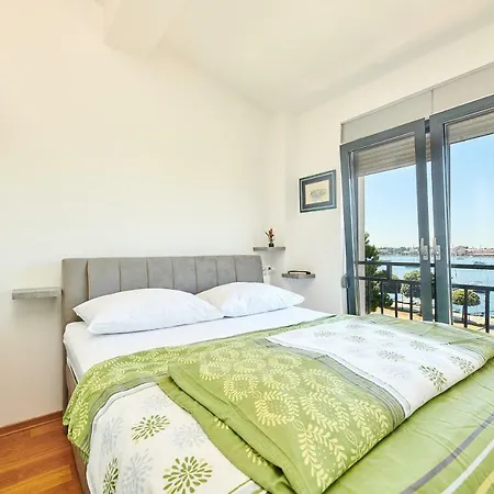 Bellavista Sea View شقة أوماغ